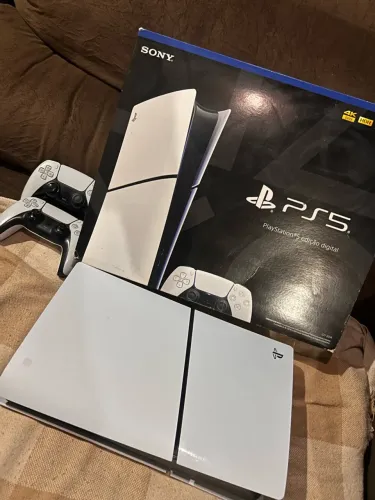 PS5 Slim Digital + 2 Controles | Caixa + Nota Fiscal