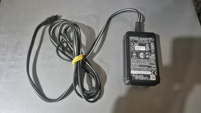 Carregador para Câmera/filmadora Sony acl200b