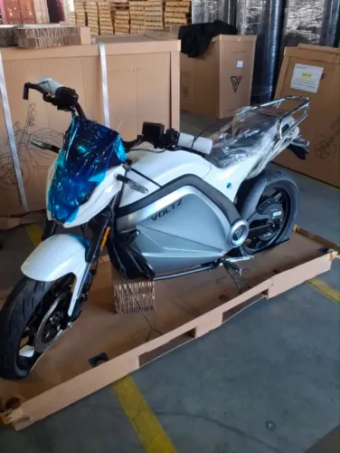 Vendo - Voltz EVS 2023 Ainda em caixa
