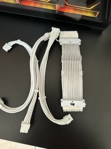 Cabo sleeved RGB 24 pinos 3x 8 pinos