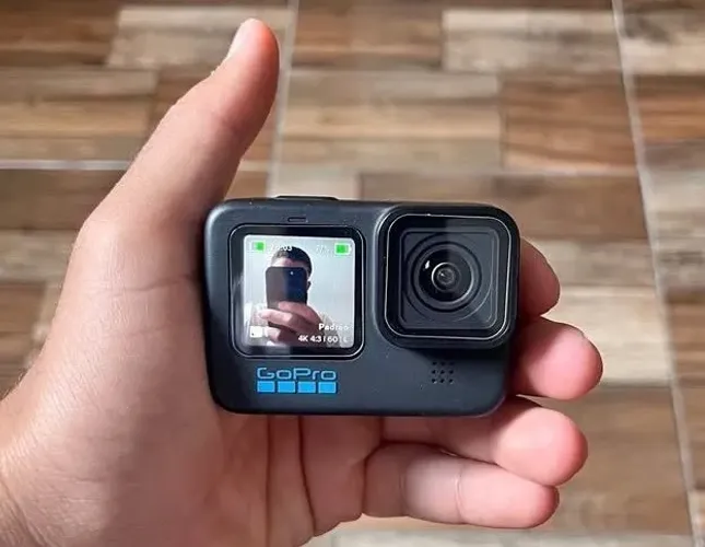 GoPro HERO 10 impecavél+Cartão 128+2baterias+carregador triplo+maleta+Bastão 3way+superkit