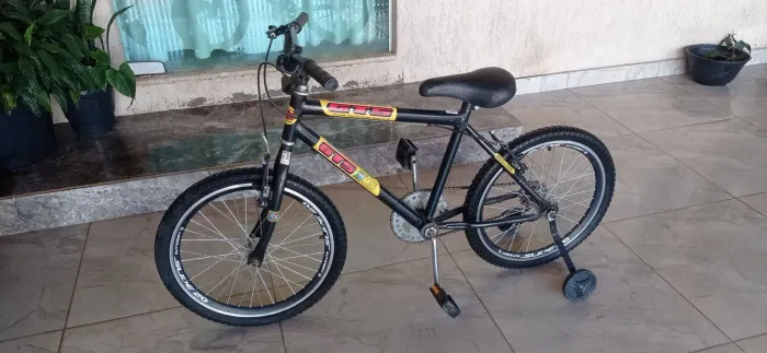 BICICLETA INFANTIL ARO 20 GTS COM RODINHAS*