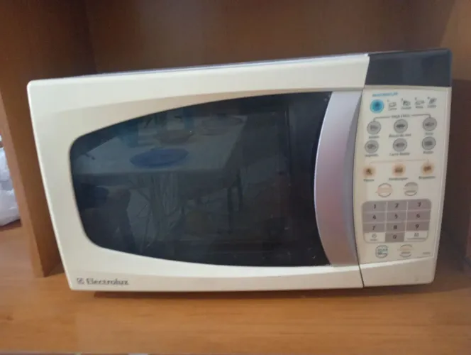Microondas Electrolux 20L