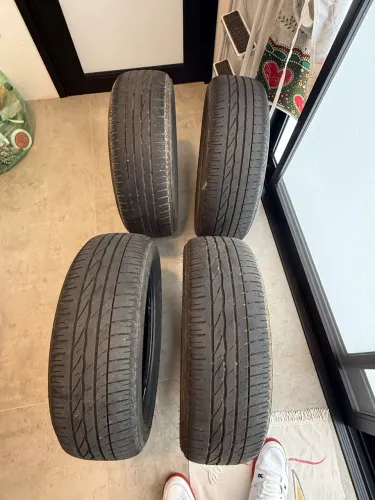 4 pneus Bridgestone 185 60 15