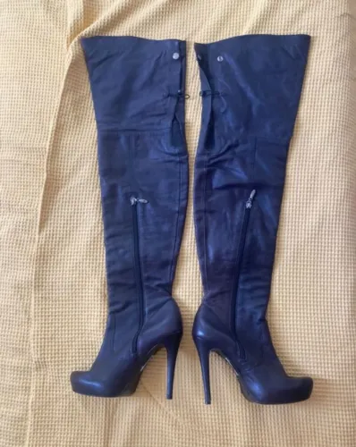 Bota Couro Schütz Over-the-knee (thigh-high / cano longuíssimo)