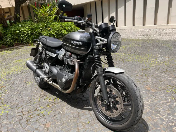 Triumph Speed Twin 1200