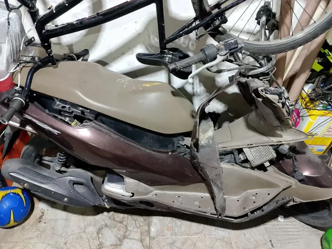 Vendo para desmanche peças 