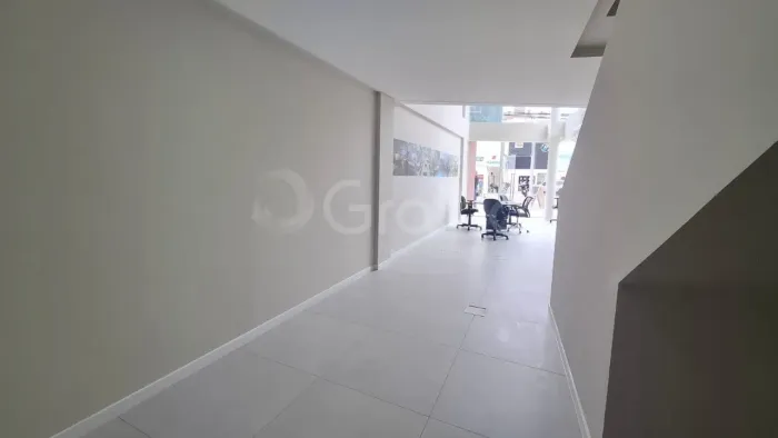 Sala Comercial de 71m² na Trindade