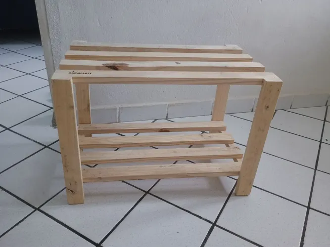 Estante/banco Dupallets 