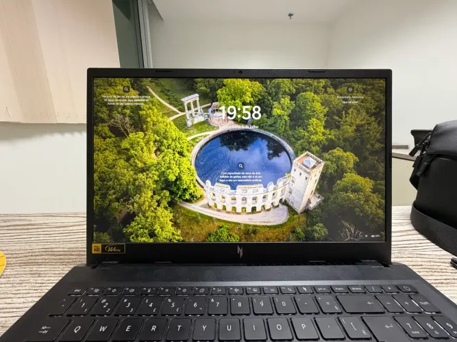 Notebook Acer Nitro V15 - 15GB RAM + 800SD M2 + PLACA DE VÍDEO