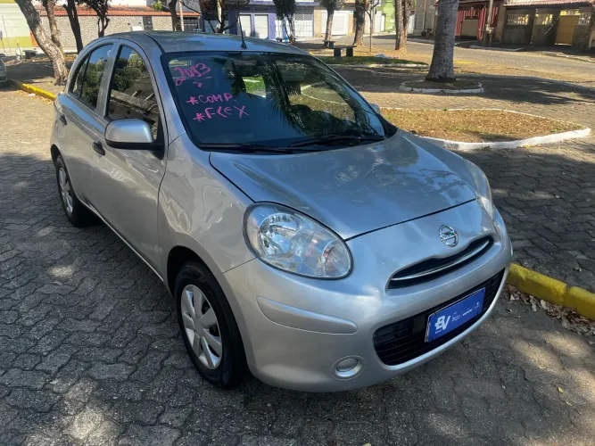 Nissan March S 1.0 16V Flex Fuel 5P 2013
