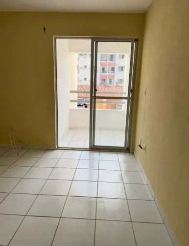 Passo Apartamento com 02 Quartos com Suíte na Estrada da Maioba Região do Cohatrac.