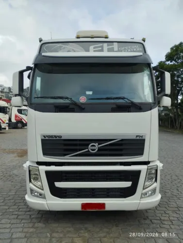 Volvo FH 460 6x2 Globetrotter automático