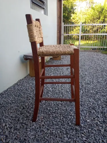 vendo banquetas de madeira e palha, 4 pçs.