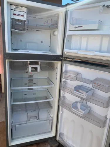 Vendo Geladeira Brastemp frosfree inox
