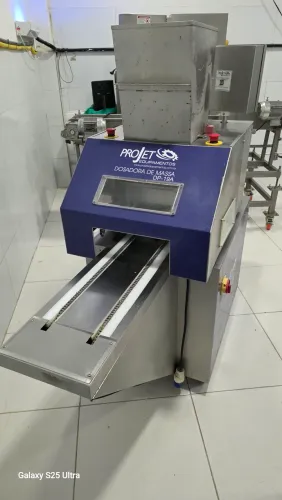 Maquina para pão de queijo e armários de inox completo 