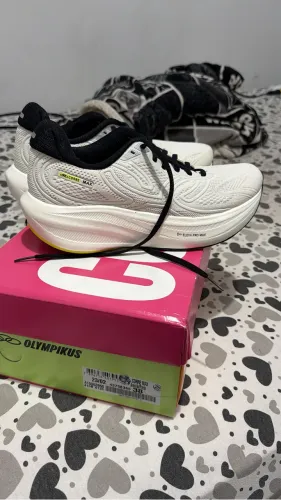 Tênis Corre Eleva Pro Max
