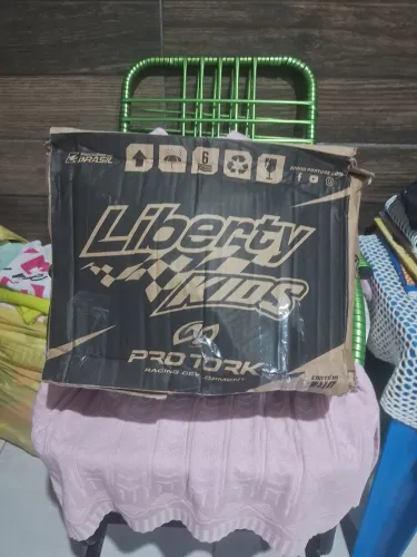 Vendo um capacete novo de moto