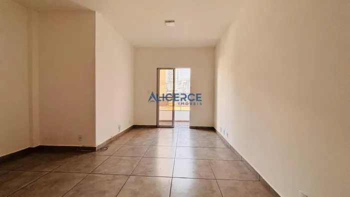 Apartamento à venda de 3 quartos, com varanda e área externa no São Mateus!