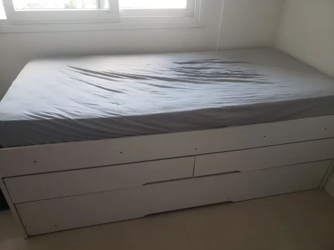 Cama solteiro gaveteiro e cama auxiliar 
