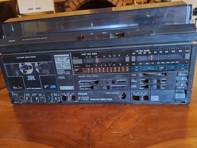 Toca Disco Philips F1120