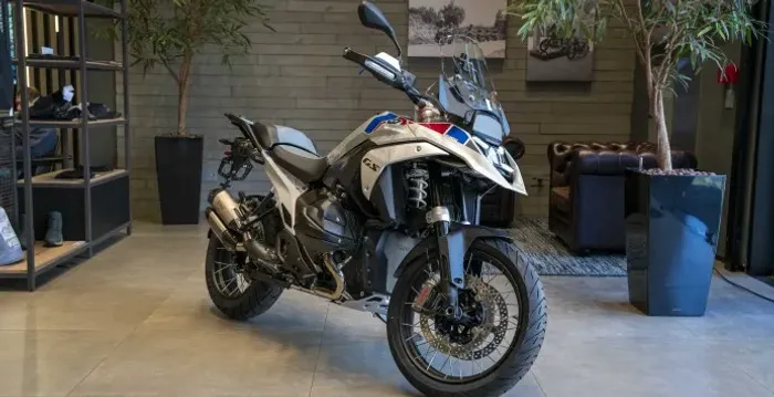 BMW R 1300 GSA TRIPLE BLACK