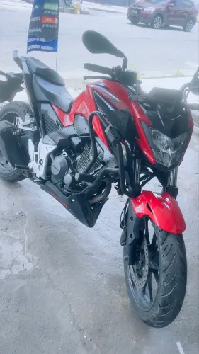 Vendo cb 300f  2024