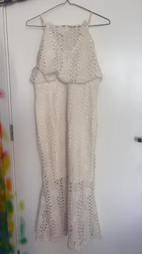 Vestido mídi branco renda