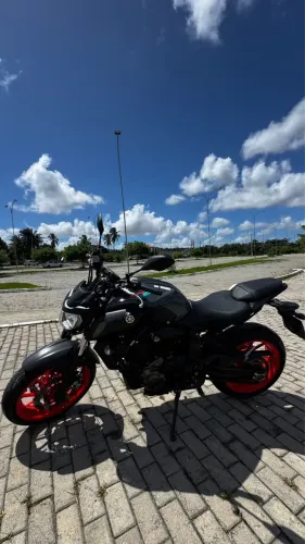 Vendo ou troco por veículo de menor valor