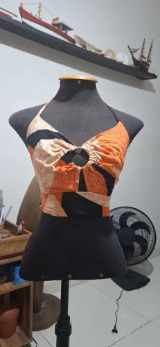 Cropped tropical