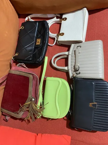 Vendo bolsa usada em ótimo estado 10,00 cada 