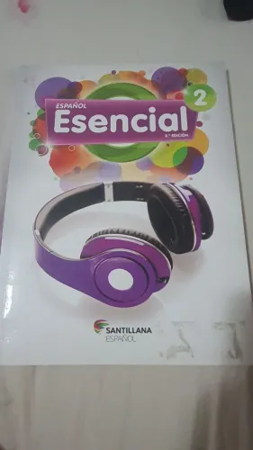 Livro didático Español Esencial