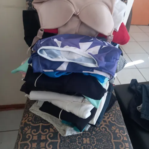 Roupas & sapatos 