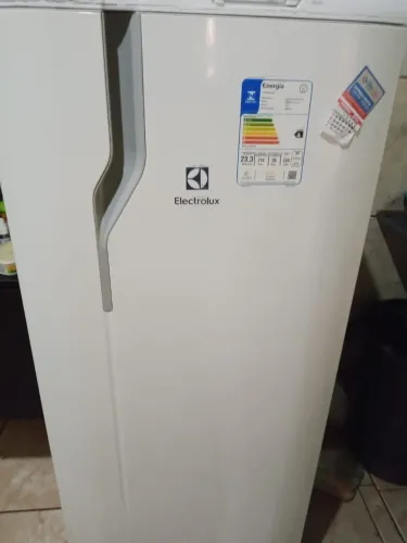 Geladeira eletrolux 240L seminova