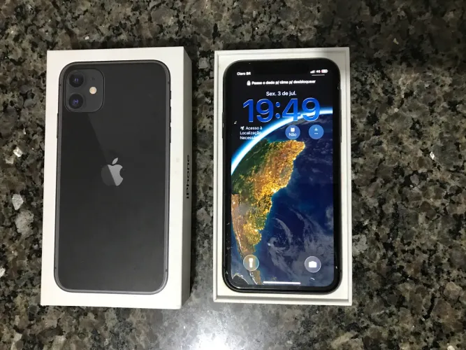 iPhone 11