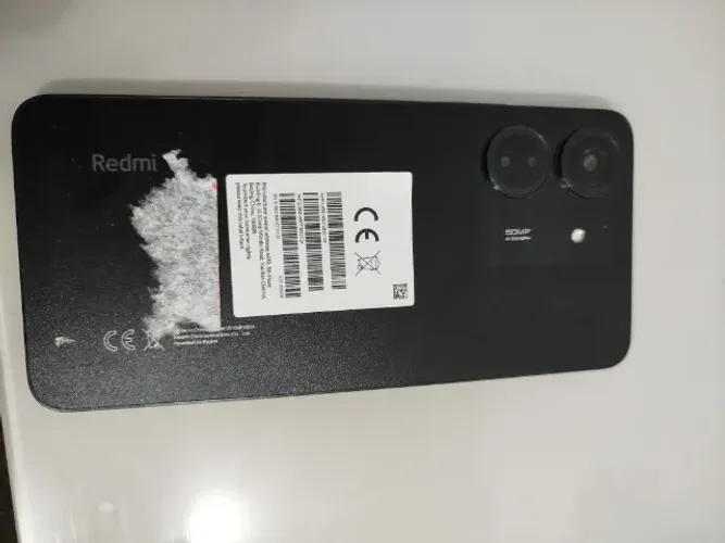 Xiaomi redmi 13 C ,( OBS) RETIRADA DE PEÇA , DEFEITO NA MEMÓRIA.