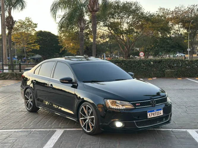 Volkswagen Jetta Highline 2.0 TSI 16V 4P Tiptronic 2013