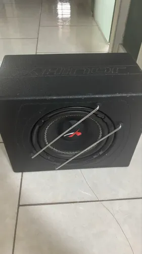 Caixa amplificada automotiva 