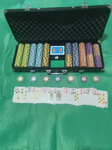 Maleta com 500 Fichas de Poker 14 Gramas Clay Modelo Monte Carlo