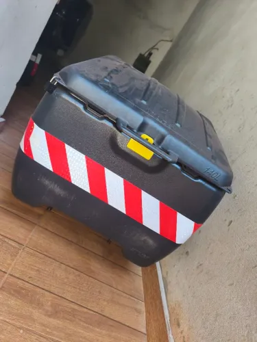 Baú 140 Litros com Suporte Para Fan160
