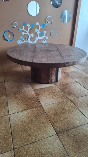 Mesa de centro grande de madeira maciça