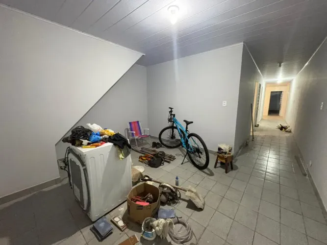 ALUGO - CASA 2/4 QUARTOS - 01 GARAGEM MAIS QUINTAL - POÇO