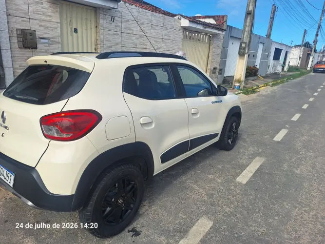 Renault Kwid Outsider 1.0 Flex 12V 5P Mec. 2022