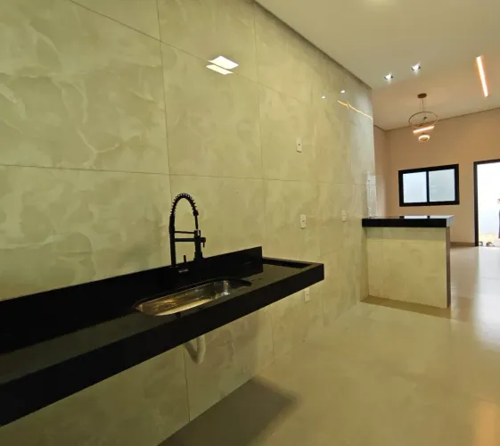Casa 2 quartos com suíte americana e ótimo acabamento no Santa Bárbara