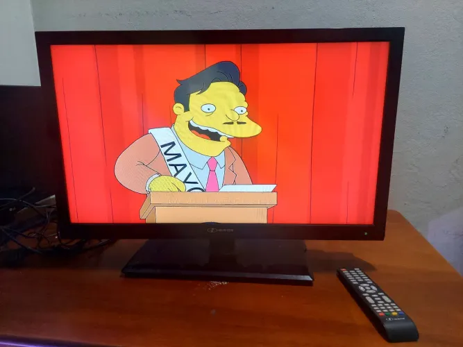 Televisor 28 polegadas HD