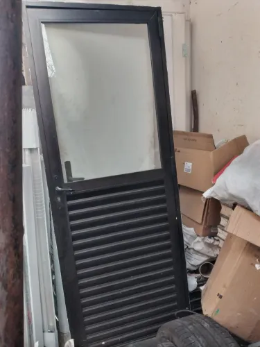 Porta Aluminio 80cm com vidro