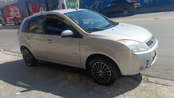 Ford Fiesta 1.6 SE Hatch 16V Flex 4P Powershift 2009