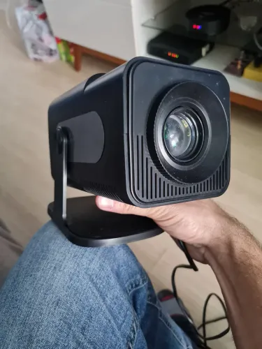 Projetor LED HCS350 LCD - Bivolt | Cinema em Casa