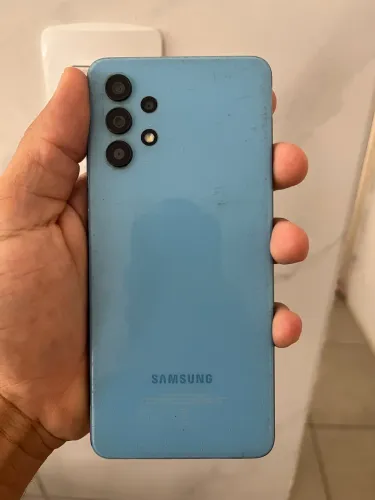 Celular a32