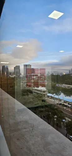 Aluguel de Sala de Alto Padrão em Jardim Europa, São Paulo-SP: 1 Sala, 1 Banheiro, 1 Vaga
